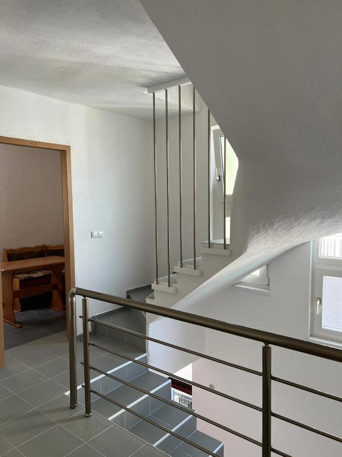 S&R Lake View Hostel Konjic Exteriör bild
